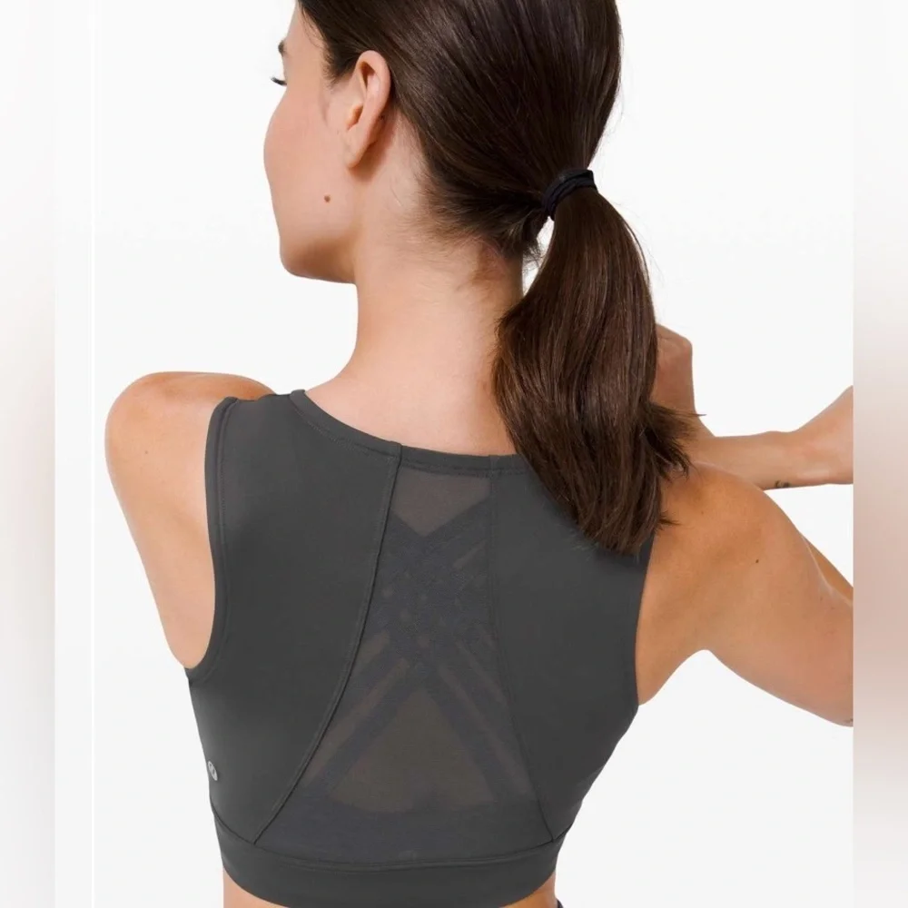 Lululemon Hotty Hot Cropped Tank in Graphite Grey